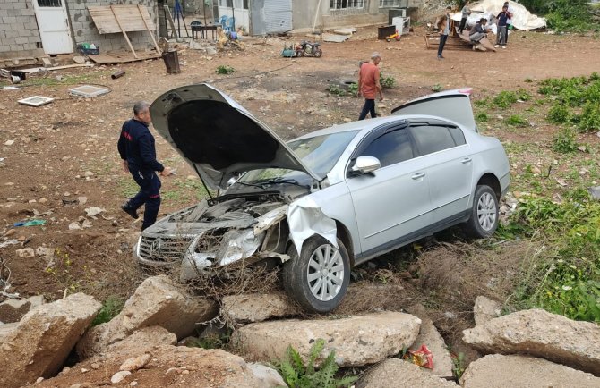 Otomobil ile motosiklet çarpıştı: 1 ölü, 1 yaralı