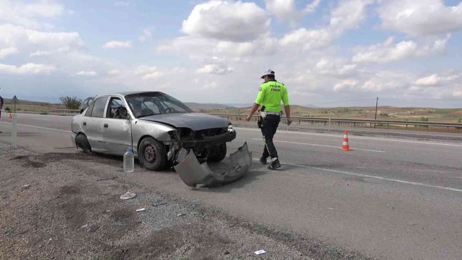 Takla atan otomobil hurdaya döndü