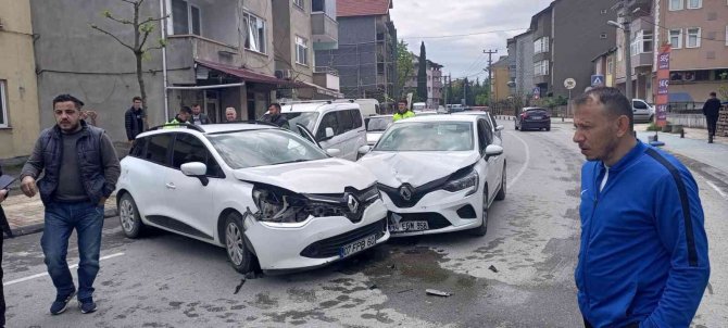 Alkollü araç kullanırken kazaya karıştı