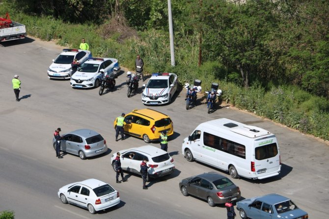 Bayram dönüşü trafiğine helikopterli denetim