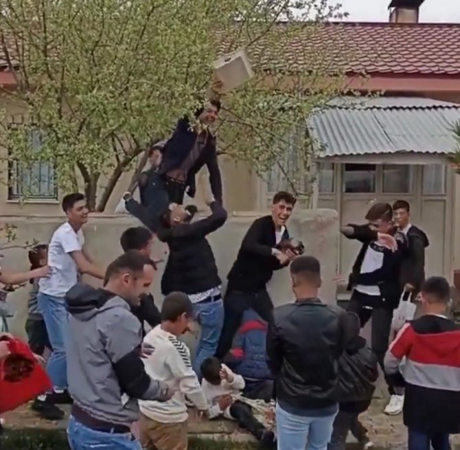 Bayram ziyaretleri renkli görüntülere sahne oldu