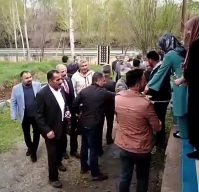 Bayram ziyaretleri renkli görüntülere sahne oldu