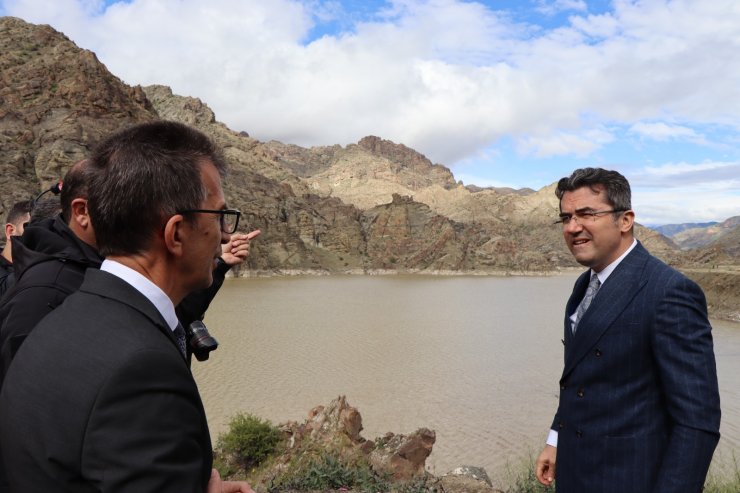 Çaya uçan otomobilde kaybolan babayı arama çalışmalarında 7'nci gün