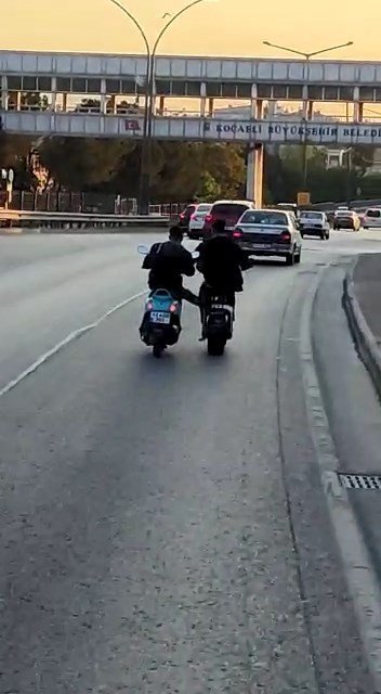 D-100’de tehlikeli ve korkutan yardımlaşma