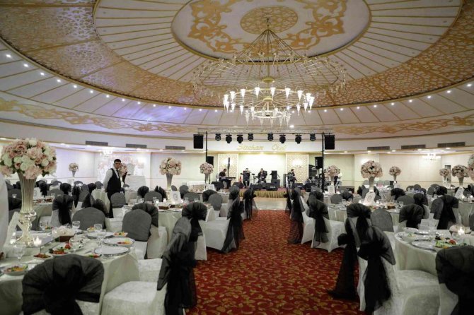 Düğün yapan çiftlere kral dairesi bedava