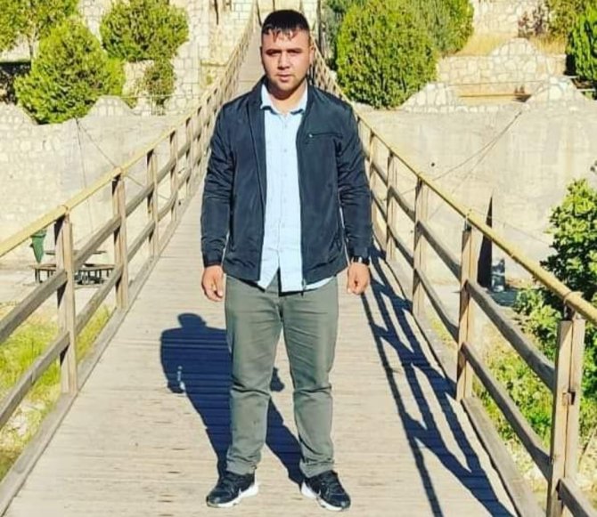 Hurdacı evinde bıçaklanarak öldürülmüş halde bulundu