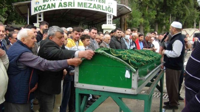 Kanlı pusuda öldürülen marangoz son yolculuğuna uğurlandı