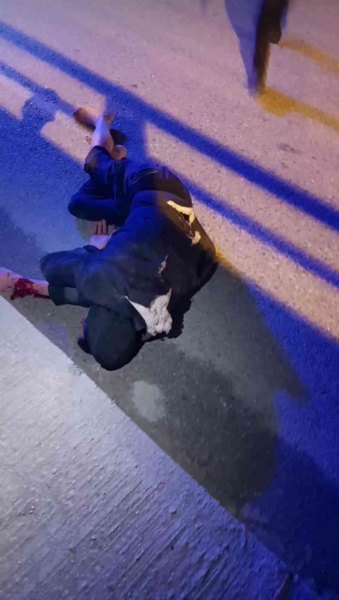 Kaza yapan motosiklet sürücüsü hayatını kaybetti