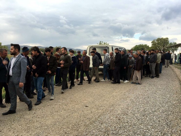 Kazada hayatını kaybeden küçük Eymen memleketi Kütahya'da toprağa verildi