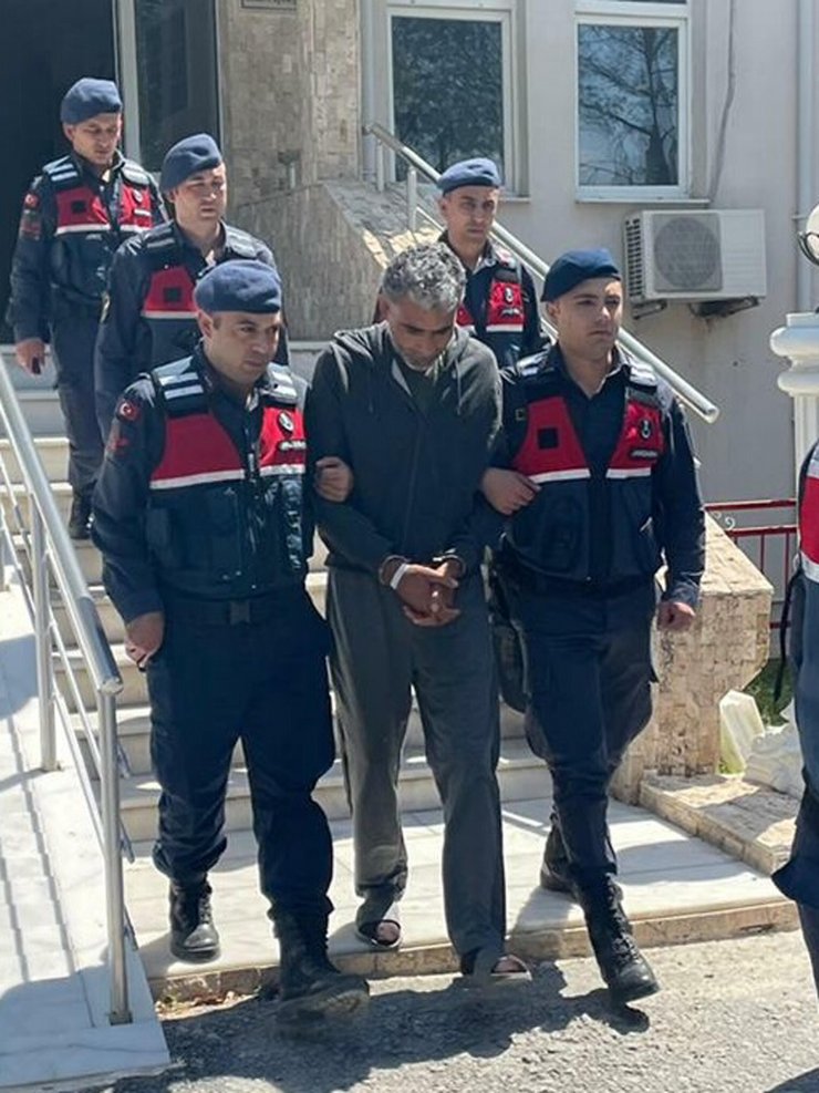 Otomobildeki çifte cinayetin şüphelisi eski koca tutuklandı