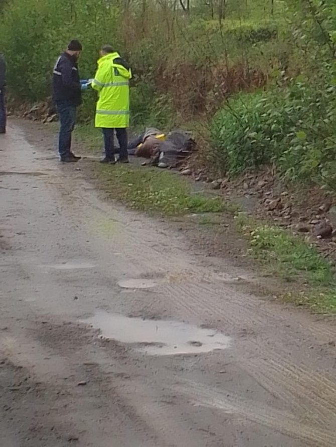Rize’de 23 yaşındaki genç yol kenarında ölü bulundu