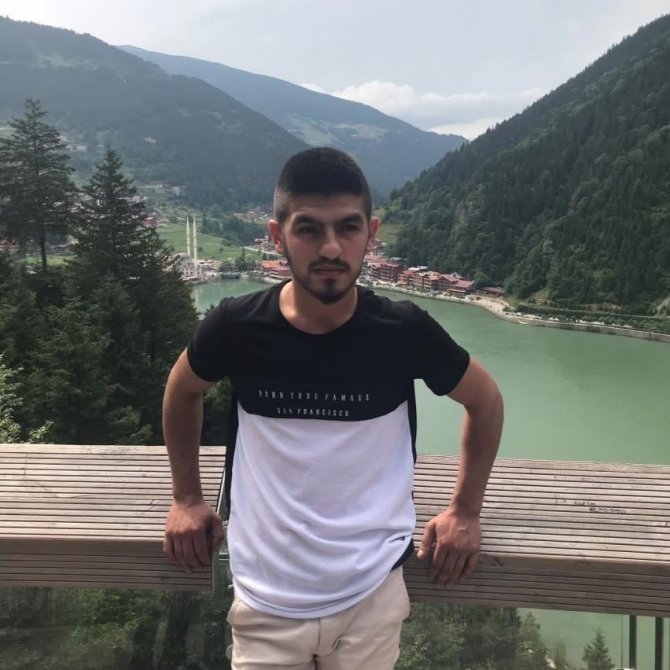 Rize’de 23 yaşındaki genç yol kenarında ölü bulundu