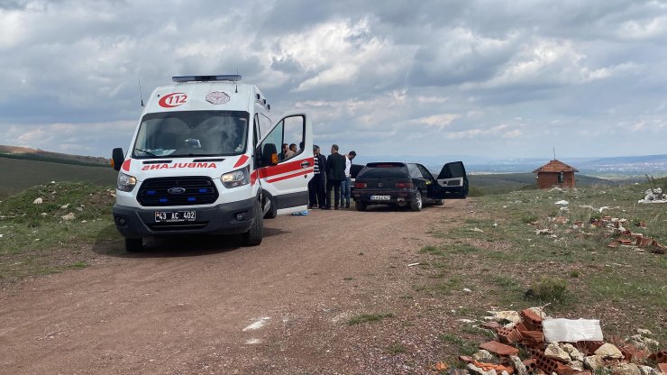 Silahla oynarken kendini yaraladı