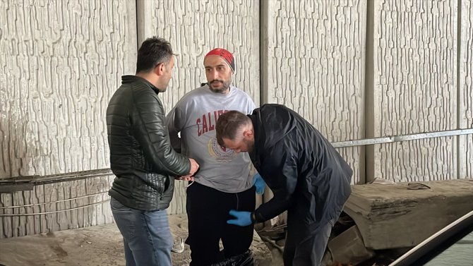 "Dur" ihtarına uymayıp kaçarken kaza yapan araçtan uyuşturucu çıktı