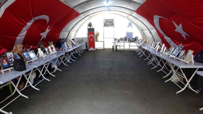 Evlat nöbeti 977’nci gününde