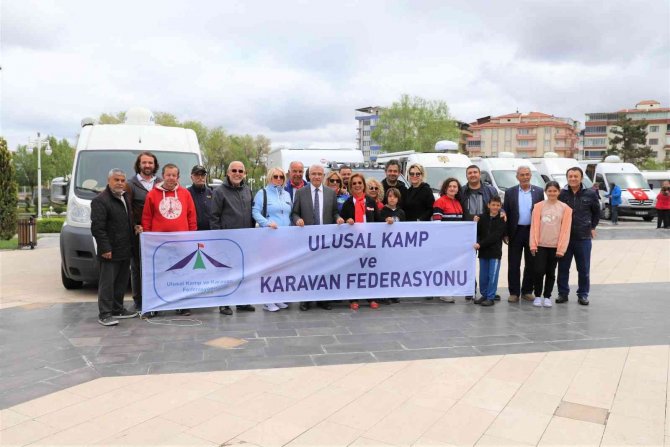 Karavan festivali kortej yürüyüşü ile başladı