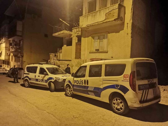 Kucağında çocuğu olduğu halde tartıştığı kadın tarafından bıçaklandı