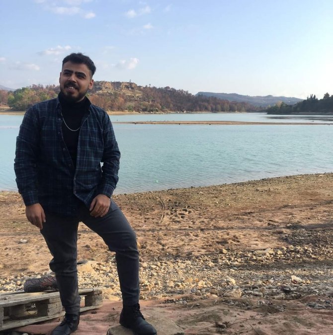 Otomobil takla atıp palmiyeye çarptı: 1 ölü