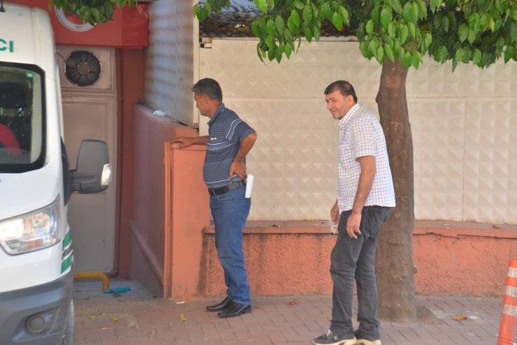 Parkta karşılaştığı husumetlisini öldürdü