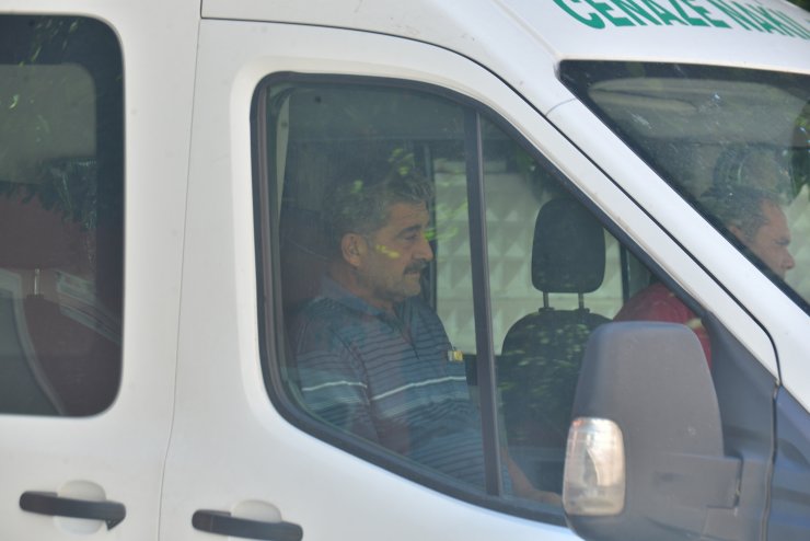 Parkta karşılaştığı husumetlisini öldürdü