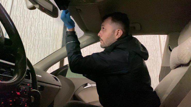 Polisten kaçarken kaza yaptı, otomobilinden uyuşturucu çıktı