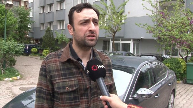 Sürücüye maganda şoku: Aracının aynasını kırdı