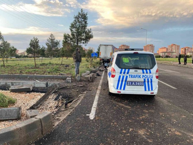 Trafik kazası: 2 ölü, ağır 2 yaralı