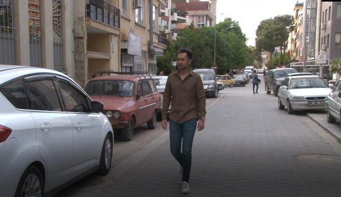 Trambolinli hırsızlık görenlerini hayrete düşürdü