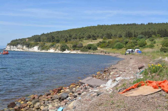 Denizde dalgıç kıyafetli ceset bulundu