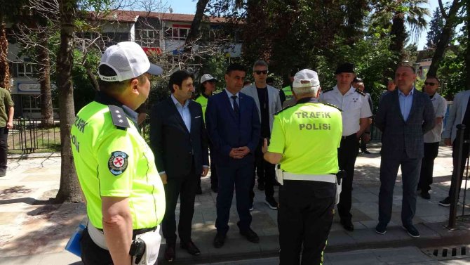 Denizli’de ’Yayalar için 5 adımda güvenli trafik’ uygulaması yapıldı