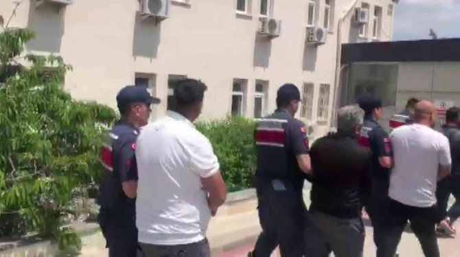 Düğün magandaları sosyal medyadan canlı yayın yaptıklarına pişman oldu