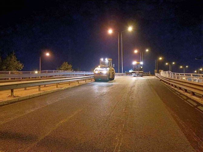 Gece yarısı yapılan asfalt trafik aksatmadı