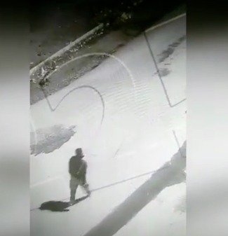 Hırsızlık şüphelisi güvenlik kamerası görüntülerinden yakalandı