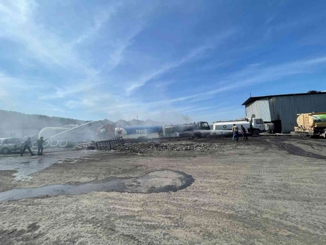 Maden ocağında yanan tanker korkuttu