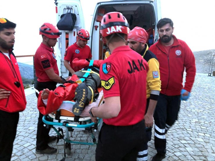 Paraşüt kazası; Rus pilot yaralandı