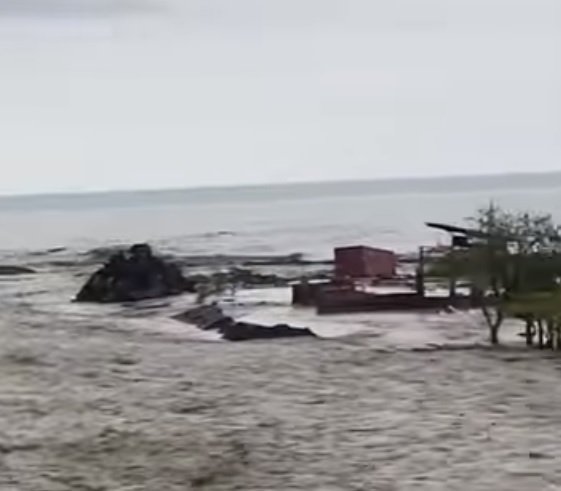 Sağanak ve eriyen karlar çayı taşırdı; selde 9 köprü hasar gördü