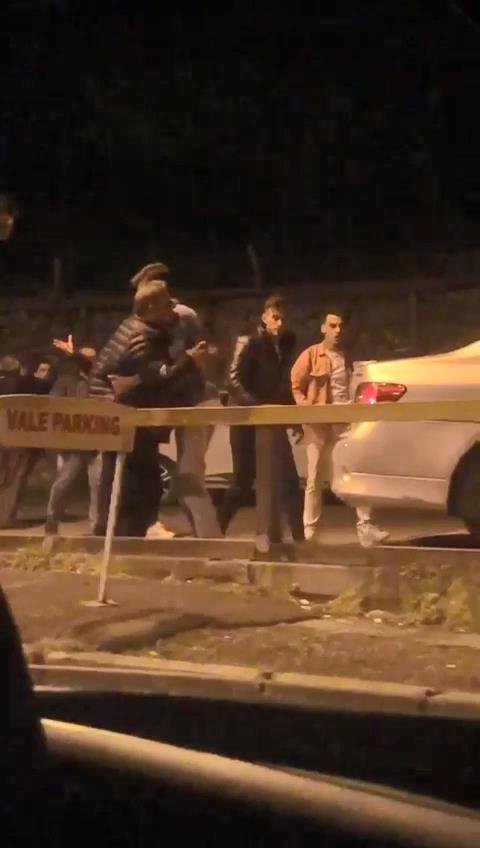 Sürücülerin park kavgası 