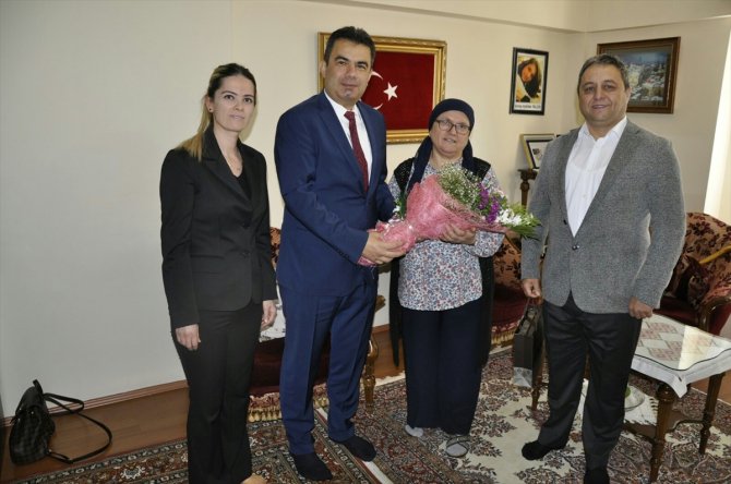 Şehit öğretmen Aybüke Yalçın'ın annesi  unutulmadı