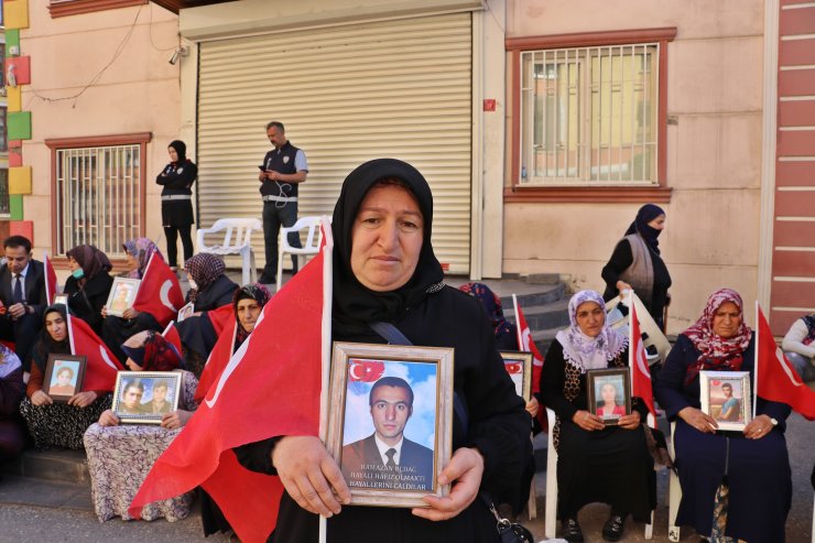 Anneler Günü'ne de evlat nöbetinde girdiler