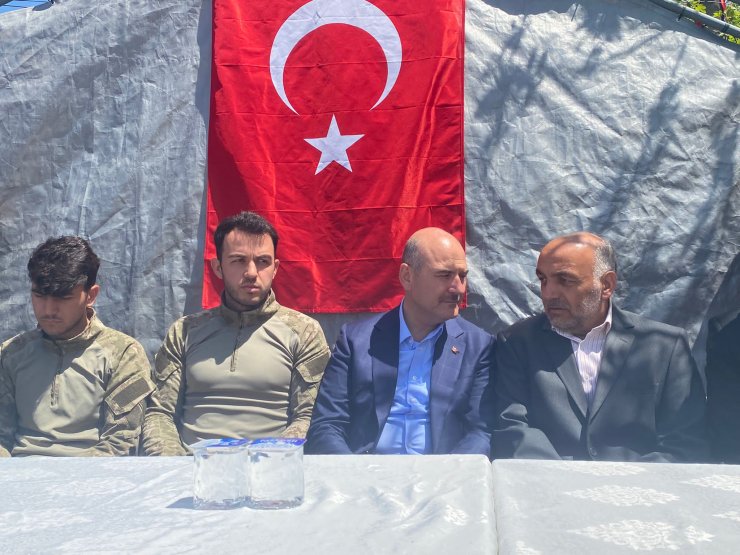 Bakan Soylu, Şehit Talha Bahadır'ın ailesini ziyaret etti