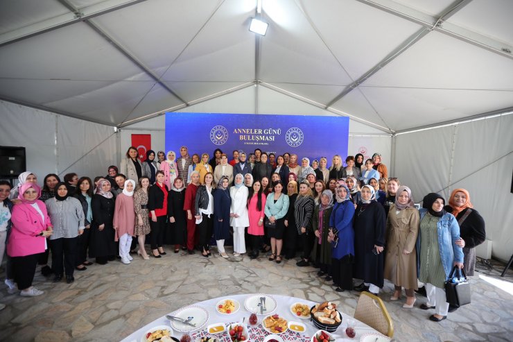 Bakan Yanık: İnsan odaklı politikalar oluşturuyoruz