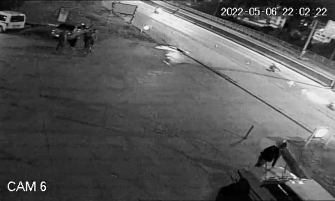 Sürücüsünün kontrolünden çıkan motosiklet metrelerce sürüklendi