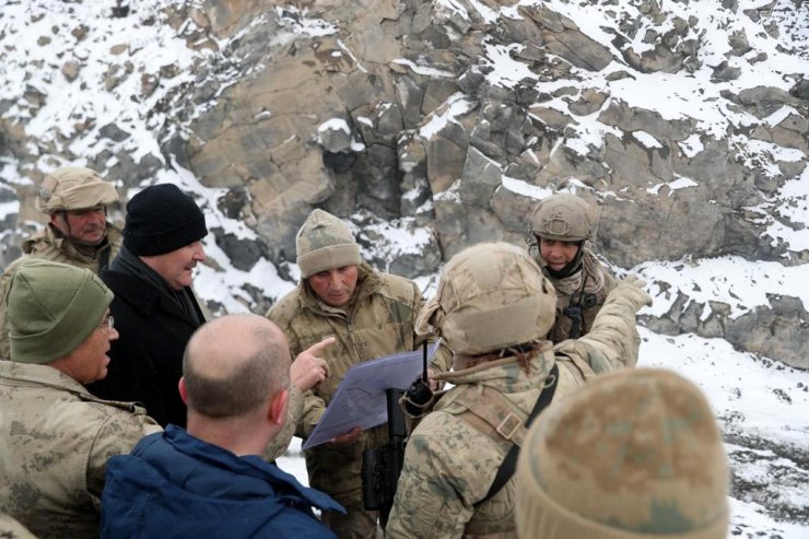 Ağrı Dağı'nda 11 terörist etkisiz hale getirildi