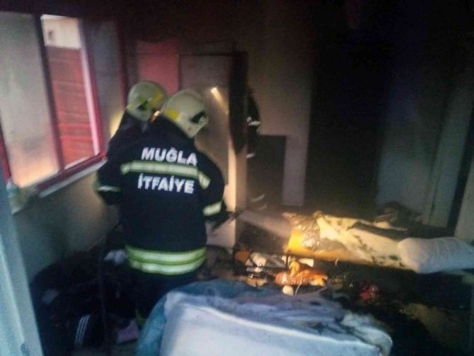 Alkollü müşteri otel odasını yaktı