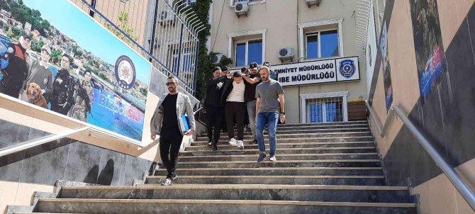 Bar önündeki cinayet kamerada