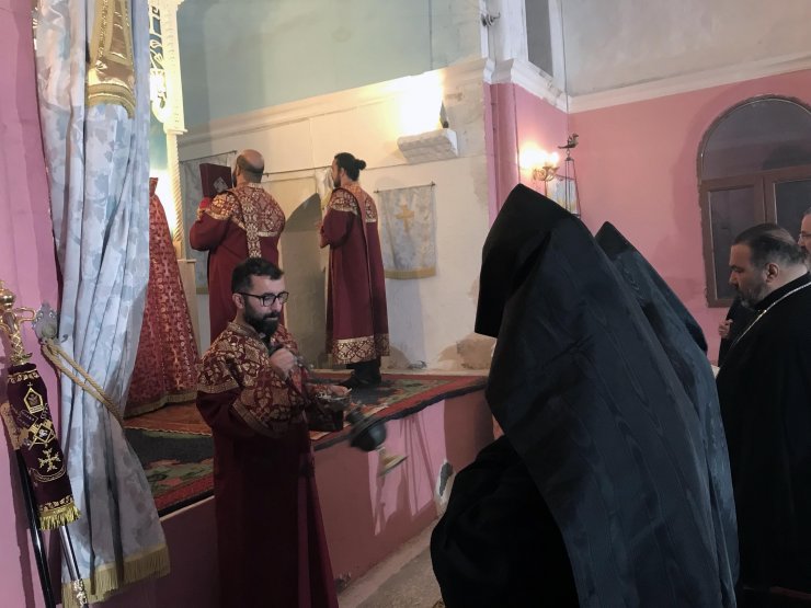 Cemaati olmayan kilisede 20 yıl aradan sonra ayin