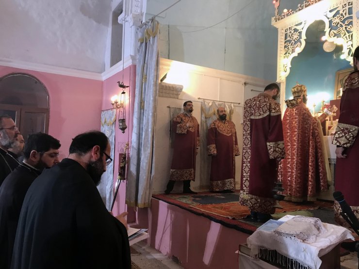 Cemaati olmayan kilisede 20 yıl aradan sonra ayin