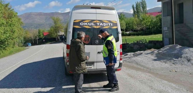 Jandarmadan okul servislerine yönelik denetim