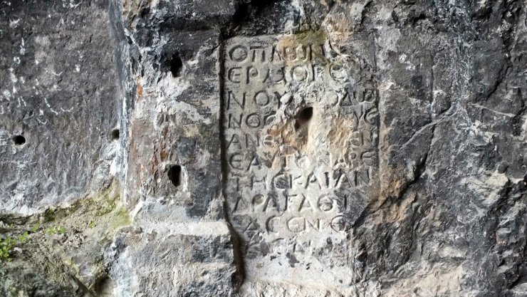 Mağara kilise, kaçak kazılarla talan edildi