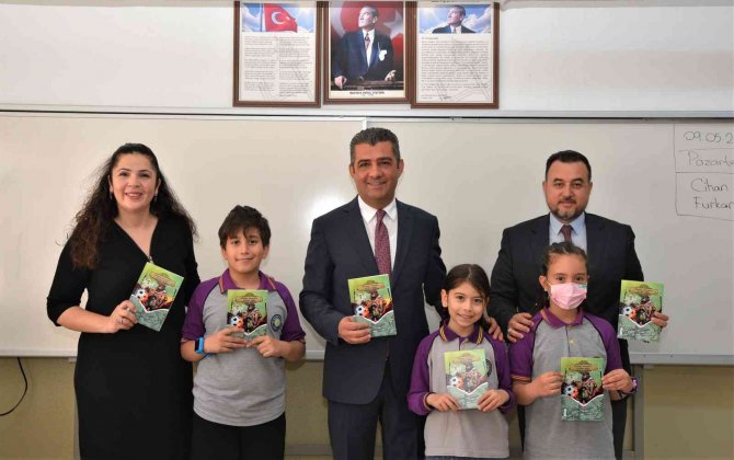 Minik yazarlar kendilerine özgü ilk eserlerini yazdı